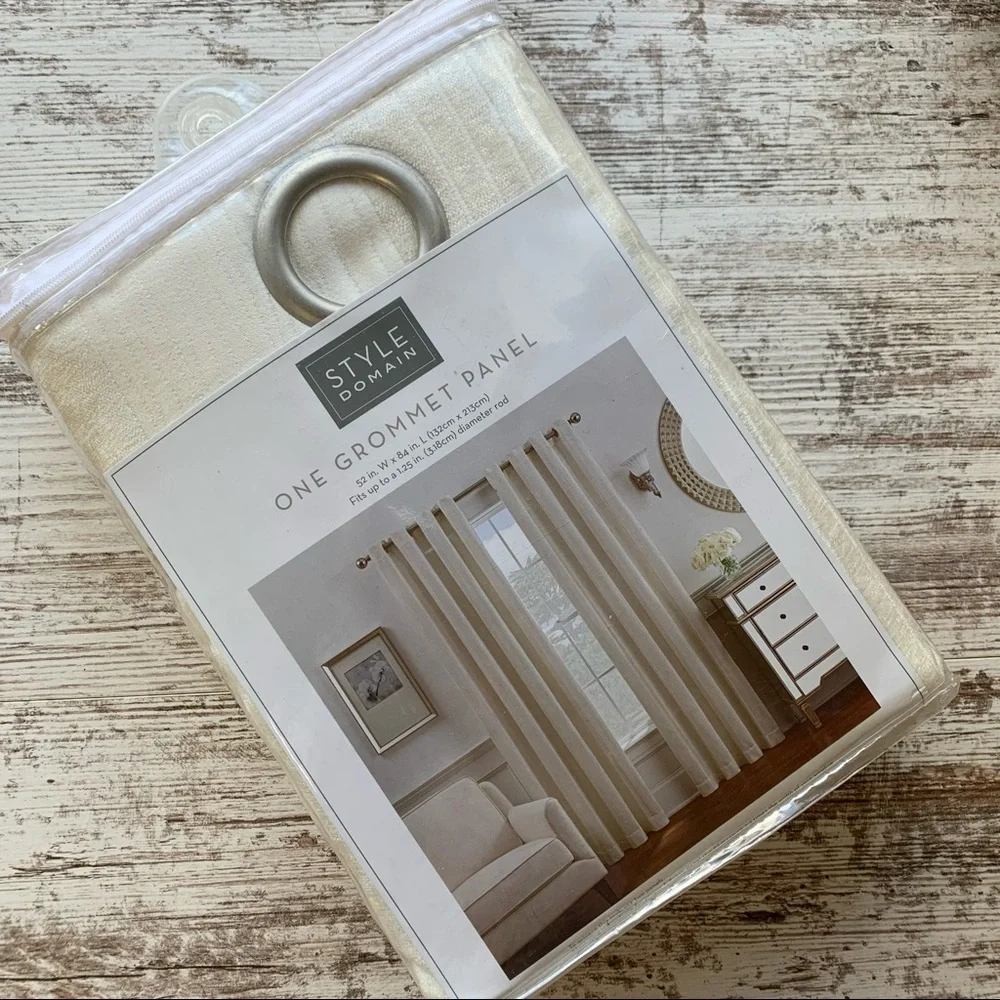 CHARLTON HOME Infield Light Filtering Grommet Antonia Curtain Panel 52 x 84 NEW